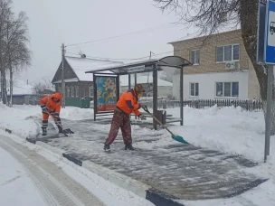Нижегородские дорожники в четыре раза увеличили расход противогололедных материалов из-за продолжительного снегопада